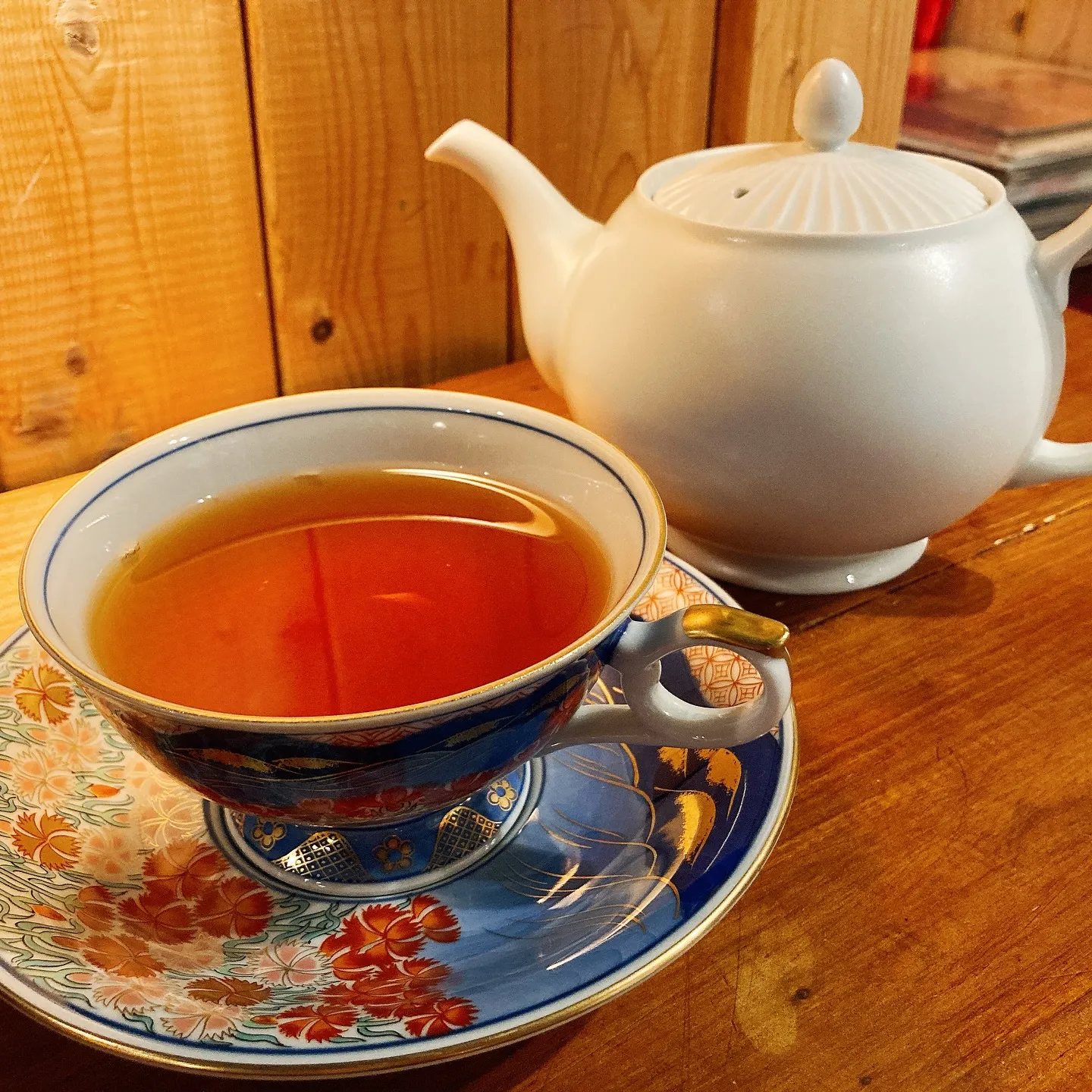 より心豊かなティータイムを楽しんで頂くべく、紅茶のティーカッ...