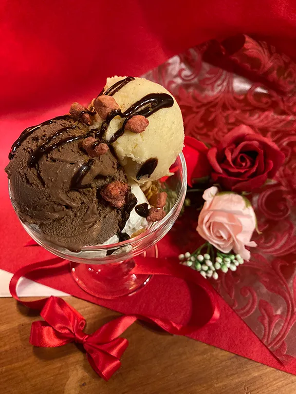 【2月限定】ほろ苦ショコラと濃厚バニラのアイスクリーム